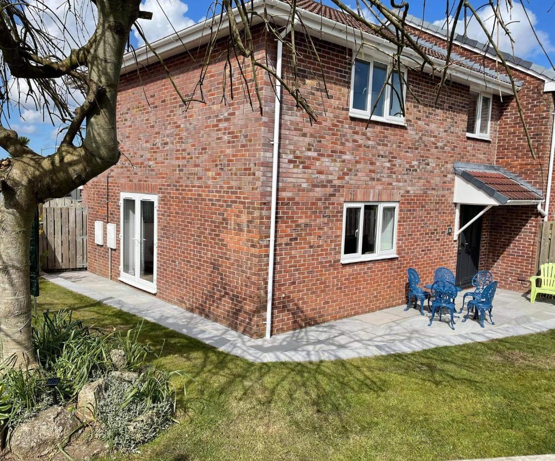 Sunny Corner, Padstow. Spacious 3 Bedrooms, 2.5 Bathrooms, Parking, Garden. Eksteriør billede