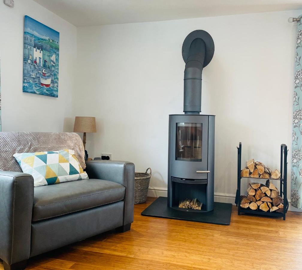 Sunny Corner, Padstow. Spacious 3 Bedrooms, 2.5 Bathrooms, Parking, Garden. Eksteriør billede