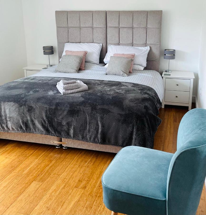 Sunny Corner, Padstow. Spacious 3 Bedrooms, 2.5 Bathrooms, Parking, Garden. Eksteriør billede